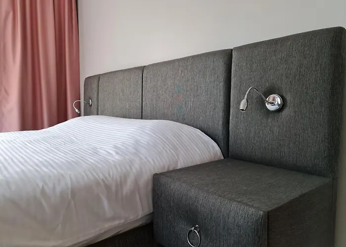 Smart Airport Hostel
